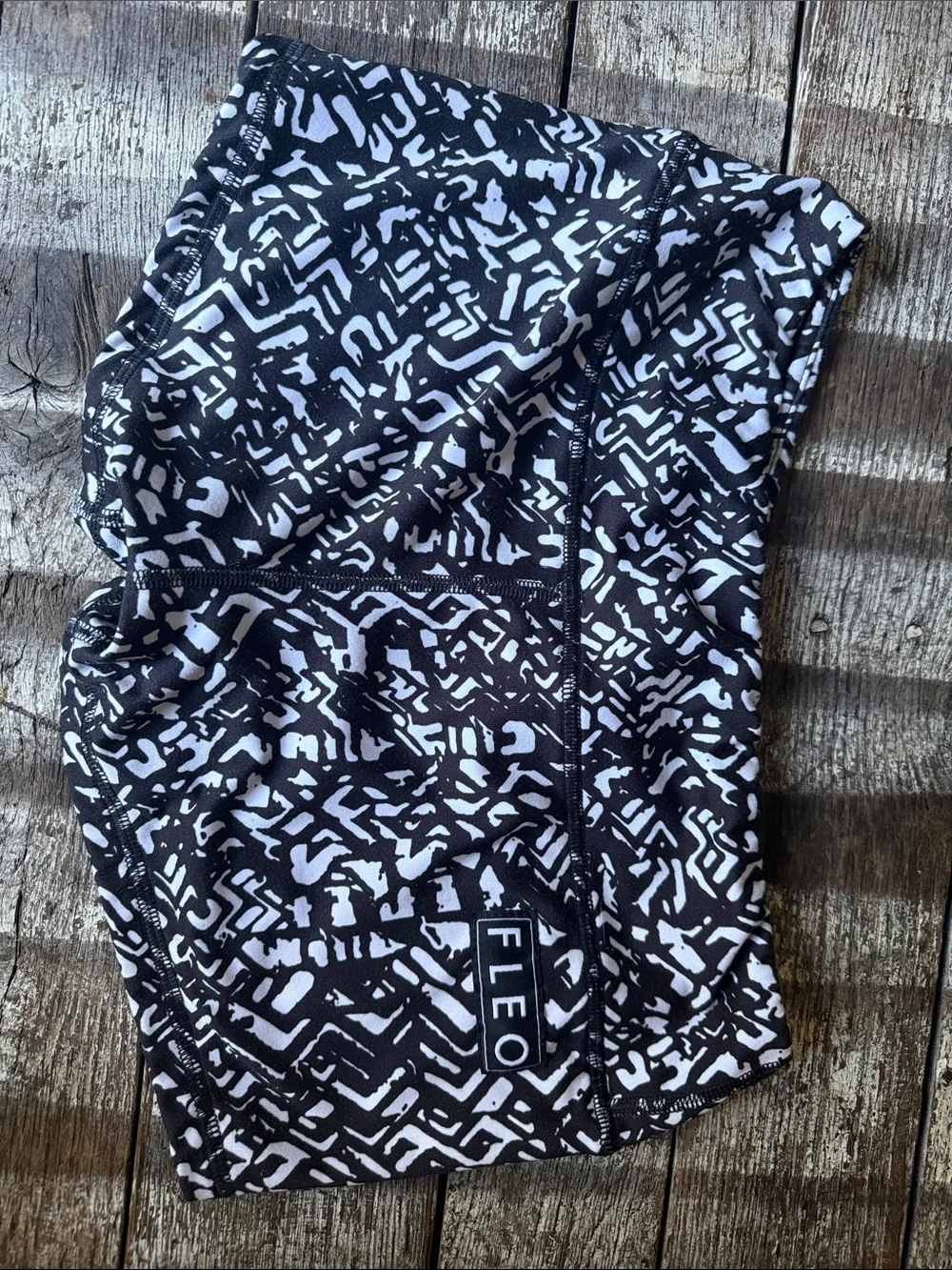 Fleo Black and White Abstract Print Athletic Shorts - Picture 2 of 2